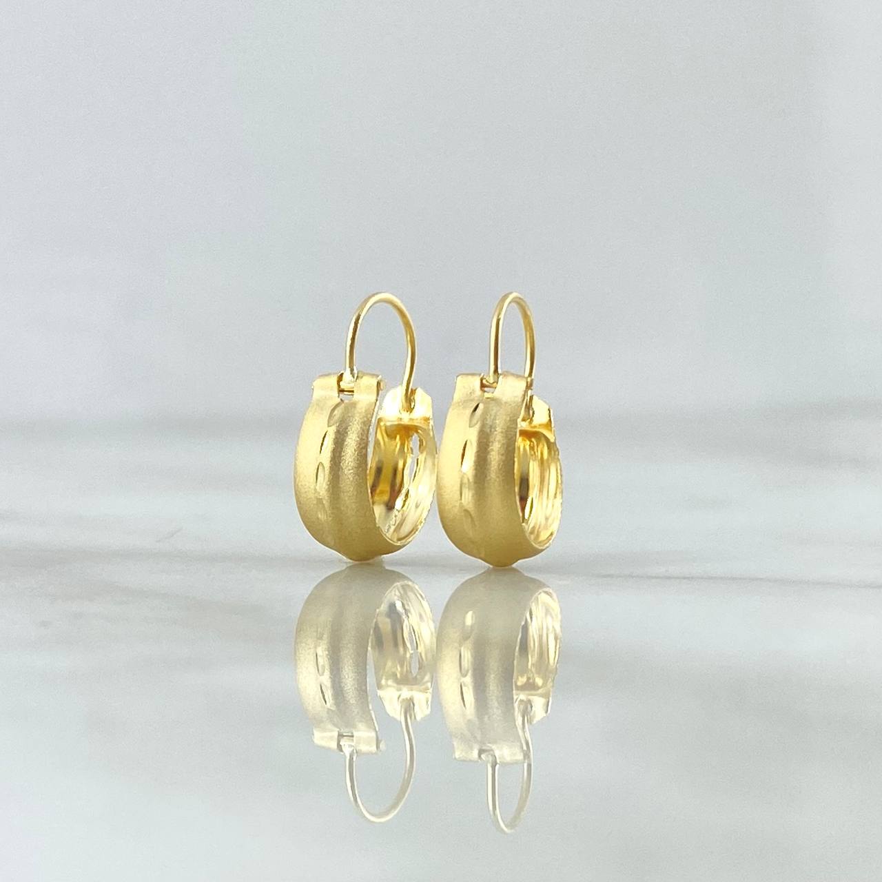 Candongas Ash Mate 0.7gr / 1.6cm / Carril Intermedio Diamantado Oro Amarillo 18K