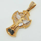 Dije San Miguel Arcangel 8.85gr / 1 1/2 in / Dos Oros Amarillo Blanco 18K