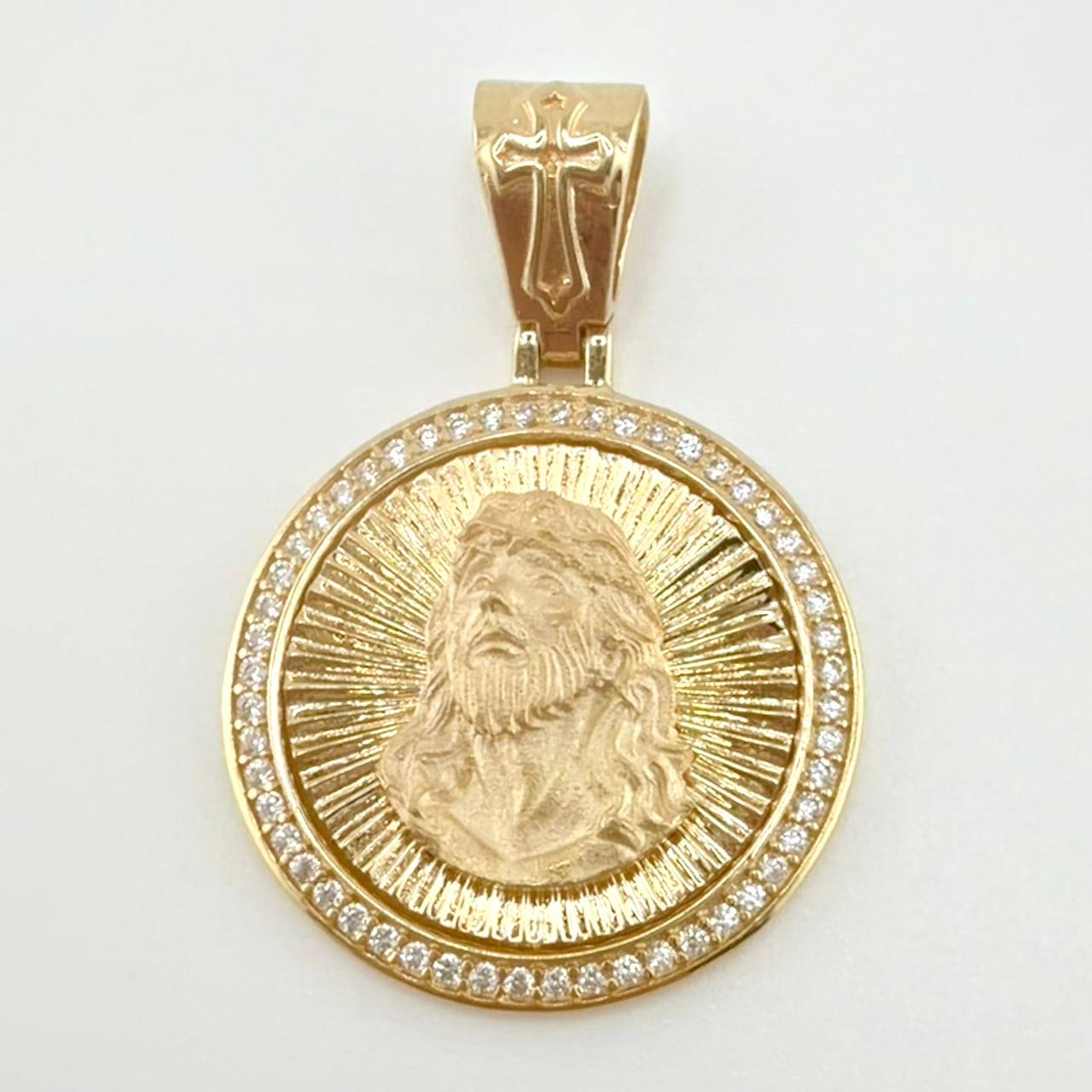Face of Jesus Medal Pendant 5.3gr / 1 1/4 in / Yellow Gold 18K