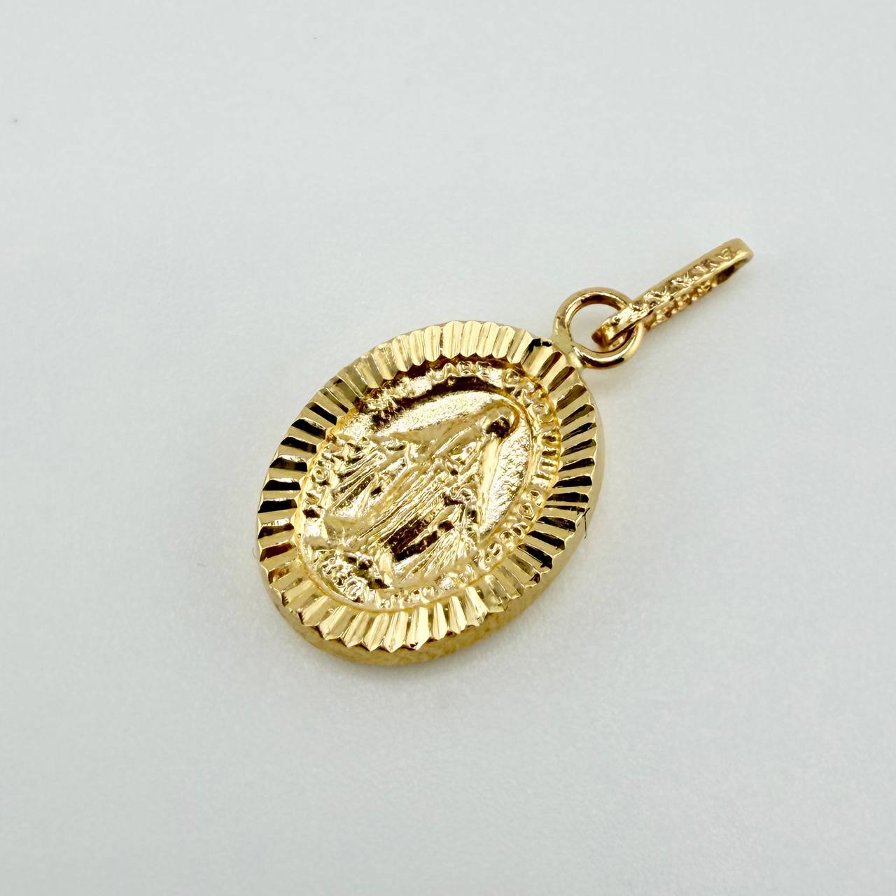 Dije Virgen Milagrosa 0.85gr / 3/4 in / Oro Amarillo 18K