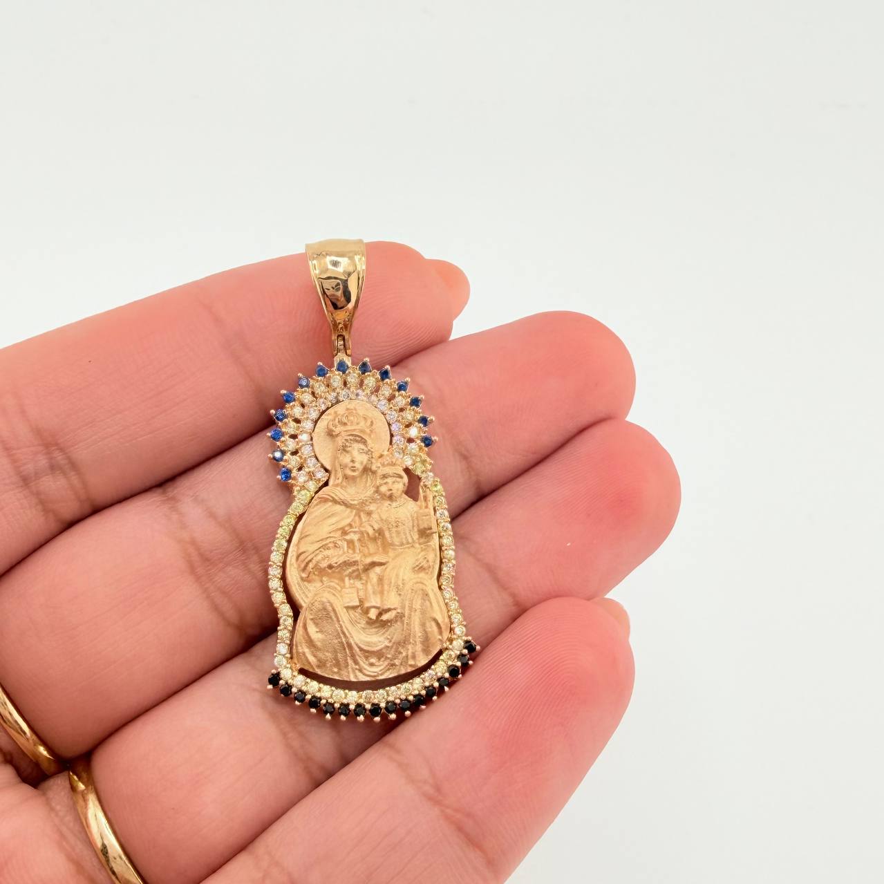 Dije Virgen Del Carmen 7.2gr / 1 1/2 in / Oro Amarillo 18K