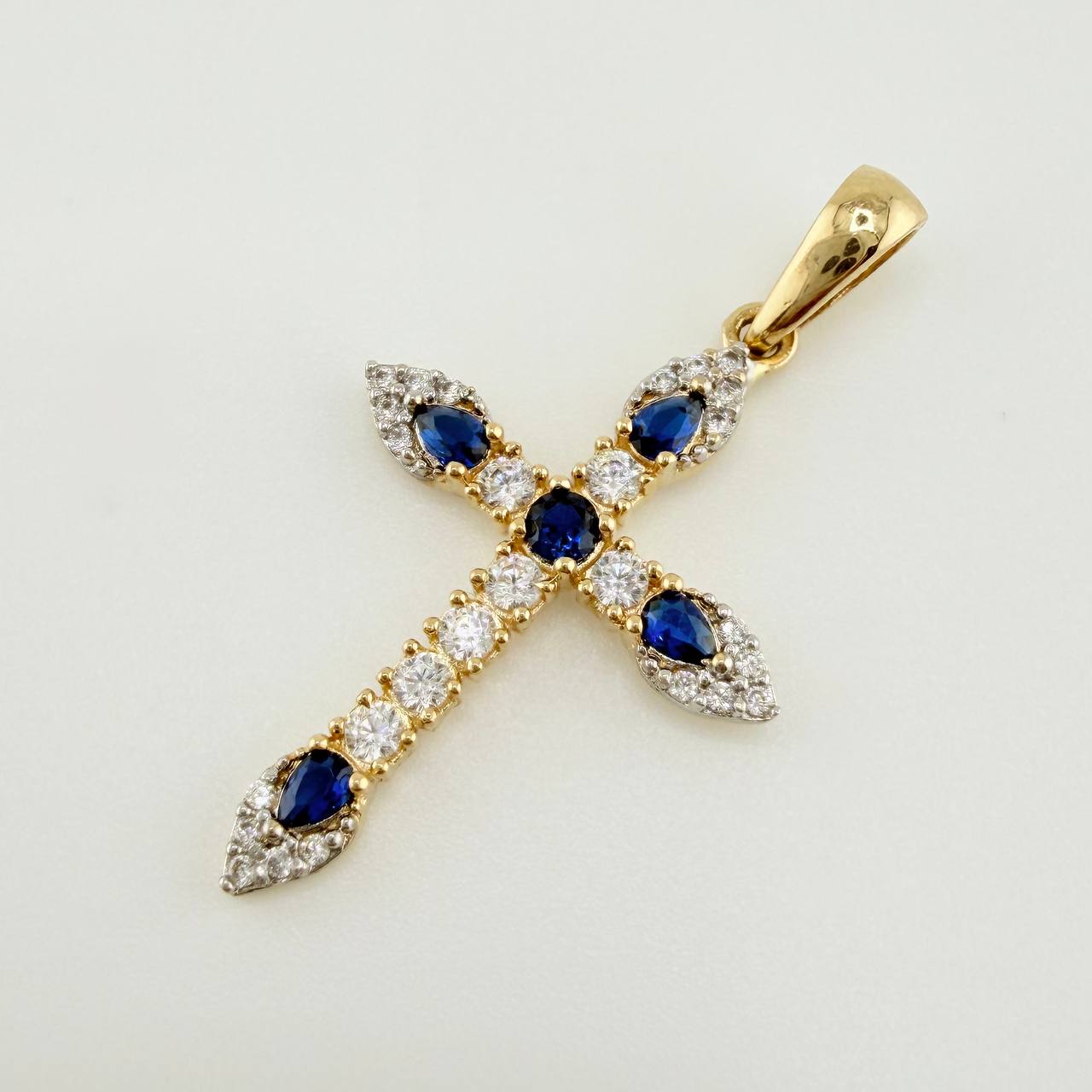 Dije Cruz Tupida 1.95gr / 1 1/2 in / Dos Oros Amarillo Blanco 18K