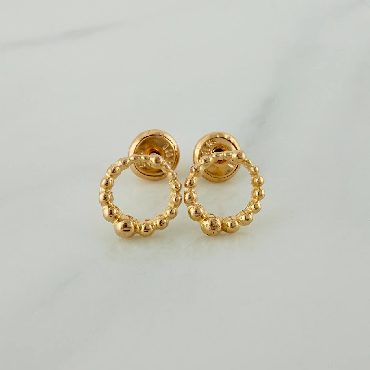 Topos Circulo Tupido 0.9gr / 7.5mm Oro Amarillo 18K %
