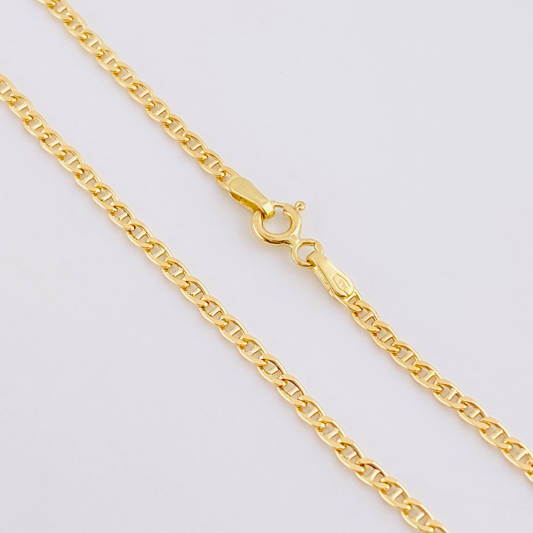 Cadena Escalera 4.25g / 24 in / 2.2mm Oro Amarillo 18K