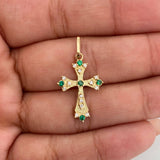 Dije Cruz Gotica 1.35gr / 1 in / Oro Amarillo 18K %