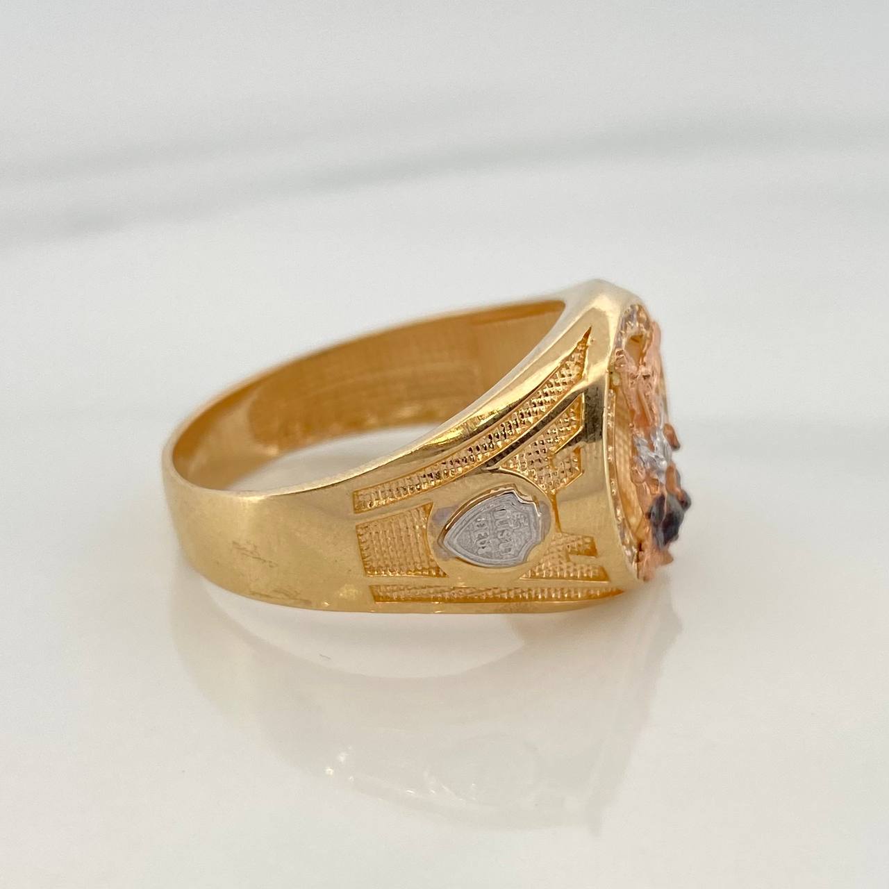 Anillo San Miguel Arcangel 5.15gr / T8 3/4 / Tres Oros 18K %