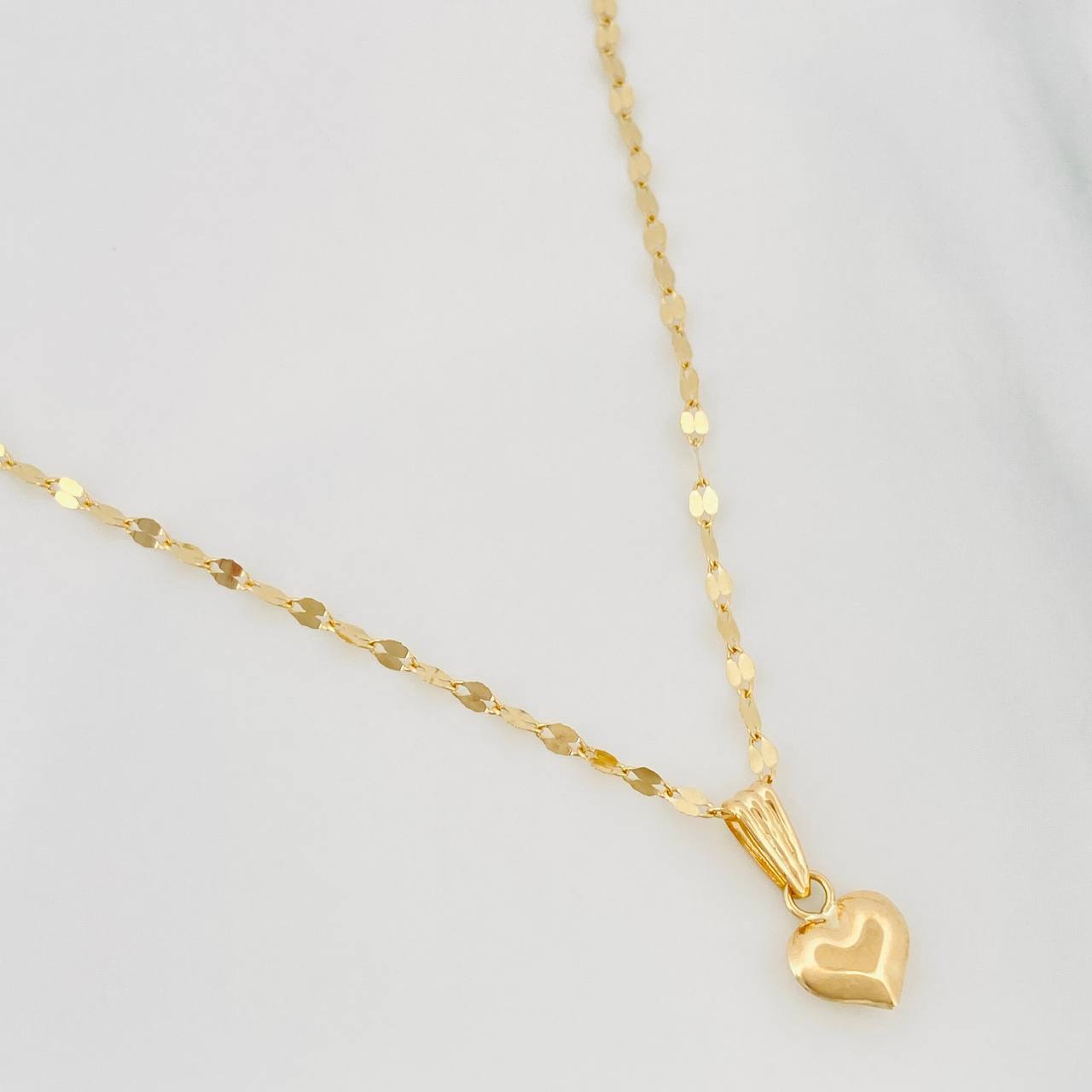 Set Cadena Flor Espejo + Dije Corazón / 1.4 g / 17 3/4 in Oro Amarillo 18K