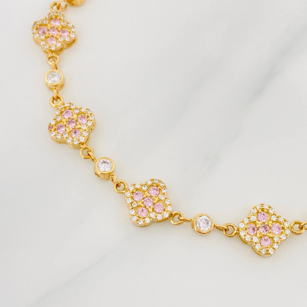 Pulso Trebol 10.15 g / 6 3/4 in / 4.1 mm Oro Amarillo 18K
