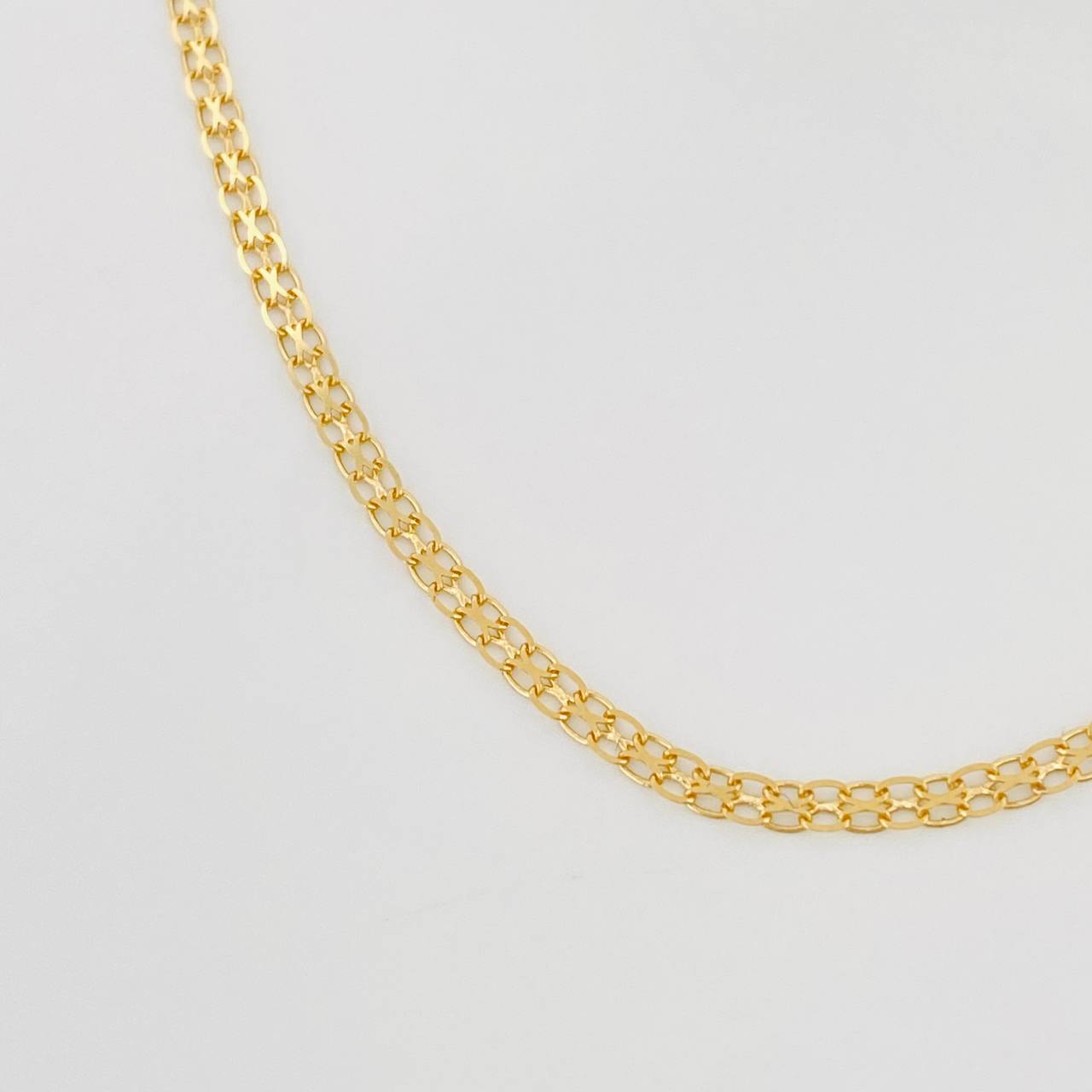 Cadena China 2.45 g / 23 1/2 in / 1.8 mm Oro Amarillo 18K