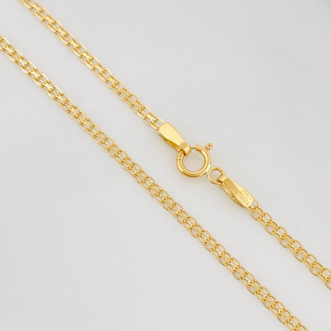 Cadena China 2.45 g / 23 1/2 in / 1.8 mm Oro Amarillo 18K