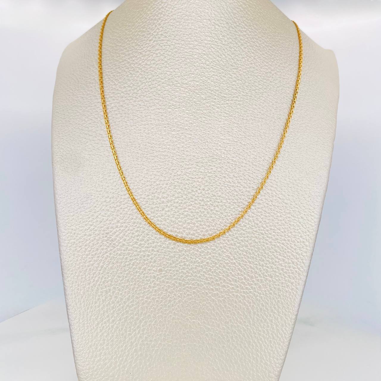 Cadena China 3.15g / 45cm / 1.45mm Oro Amarillo 18K