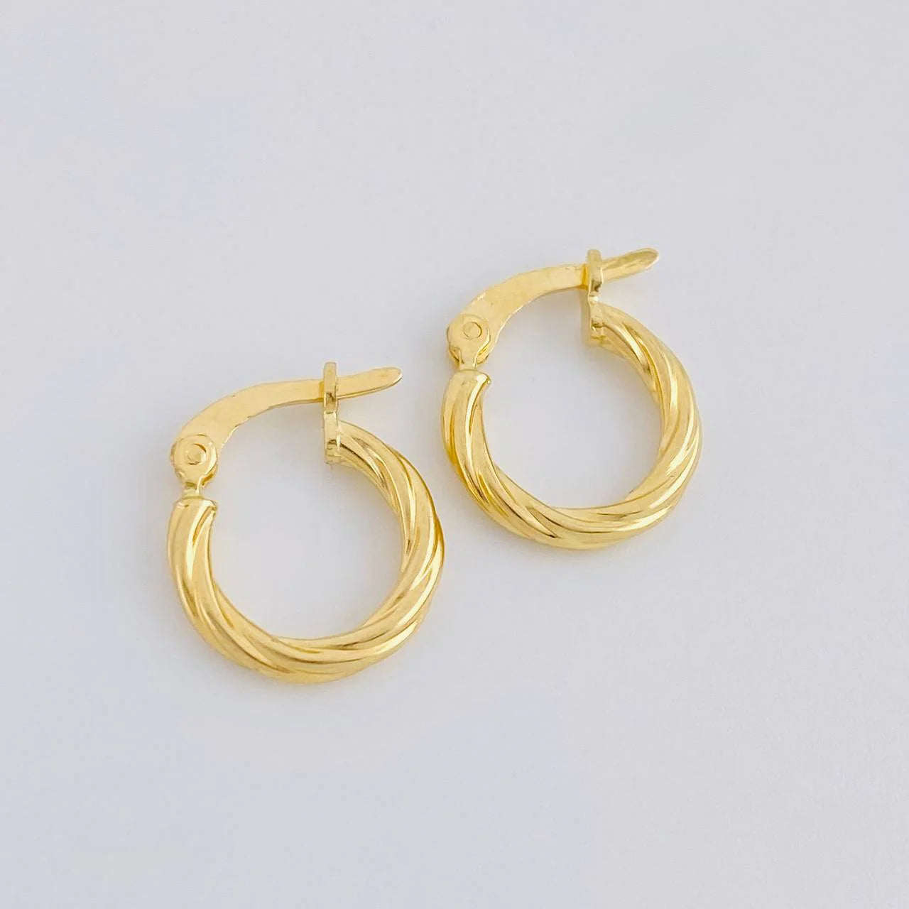 Hoop Earrings Mary 1.3 g / 1/2 in Yellow Gold 18K