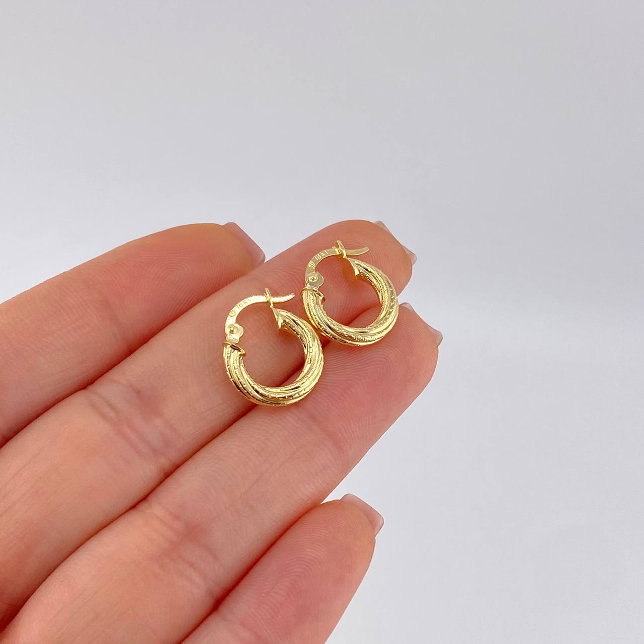 Candongas Sofi 0.9 g / 1 in Oro Amarillo 18K
