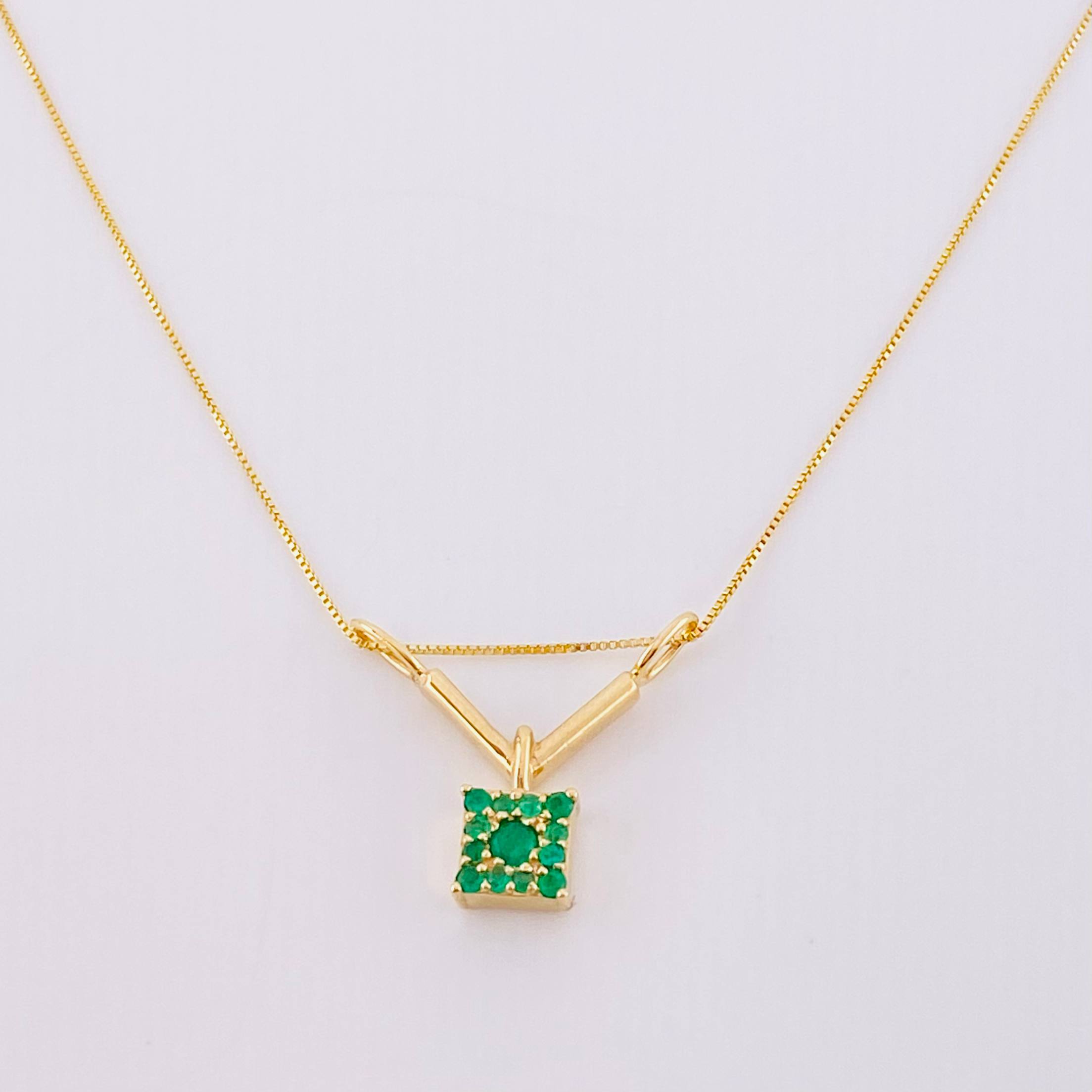 Set Cadena Veneciana + Dije Cuadrado Esmeralda 23Pts / 1.9 g / 17 3/4 in Oro Amarillo 18K (Joya) (A.C)