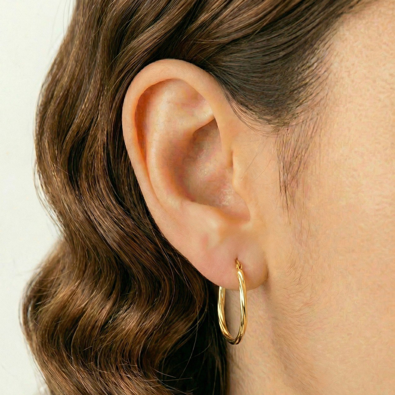 Hoop Earrings Nilo Oval 1.45g / 1 in / 18K Yellow Gold *
