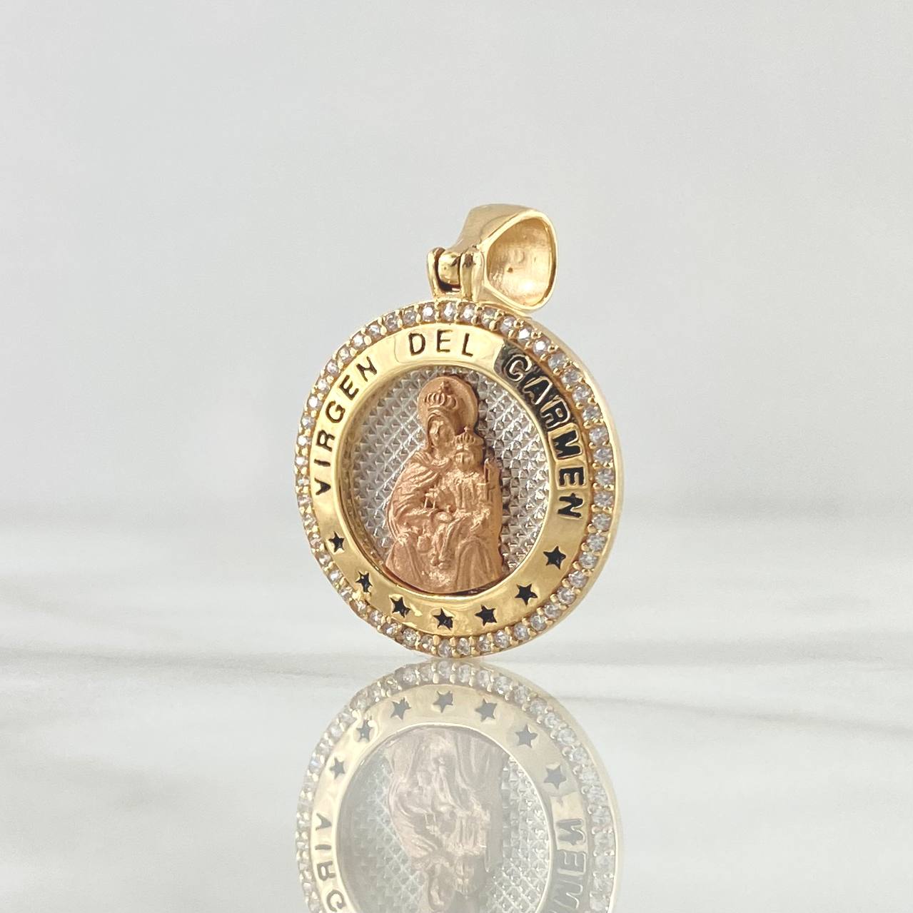 Dije Virgen del Carmen  4.7gr / 3.6cm / Circones Blancos Tres Oros 18K *