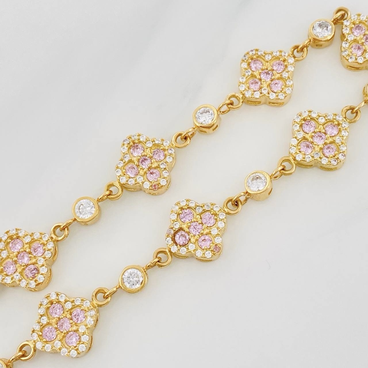 Pulso Trebol 10.15 g / 6 3/4 in / 4.1 mm Oro Amarillo 18K