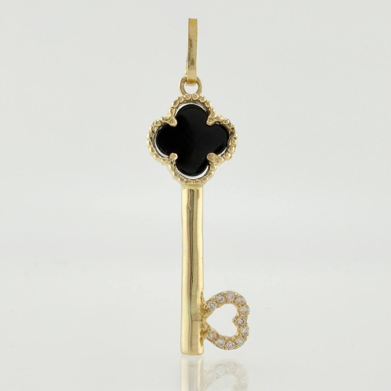 Dije Llave Trebol Negro 2.4gr / 1 1/2 in / Oro Amarillo Nac.Esp. 18K