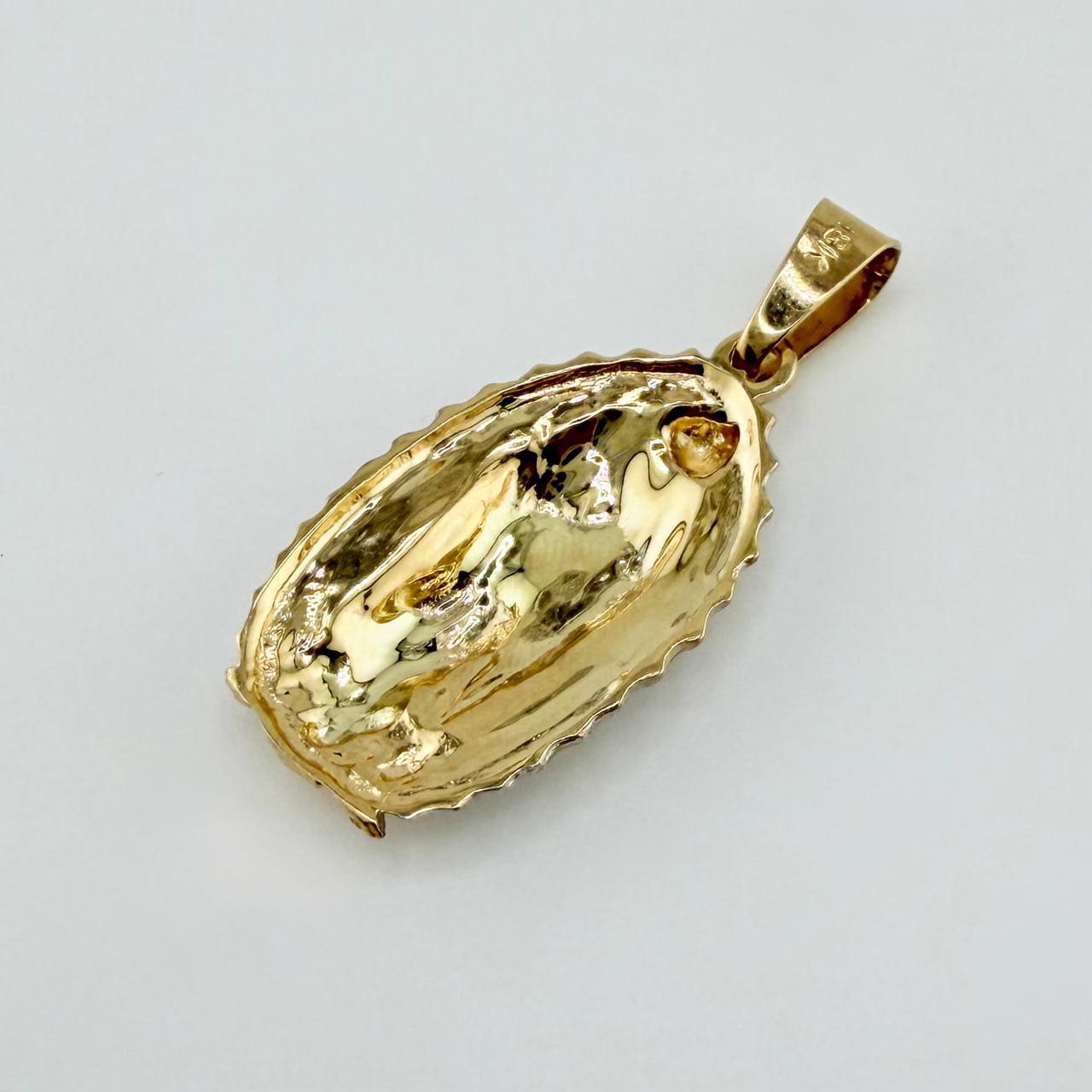 Dije Virgen Guadalupe 2.7gr / 1 1/2 in / Dos Oros Amarillo Blanco 18K