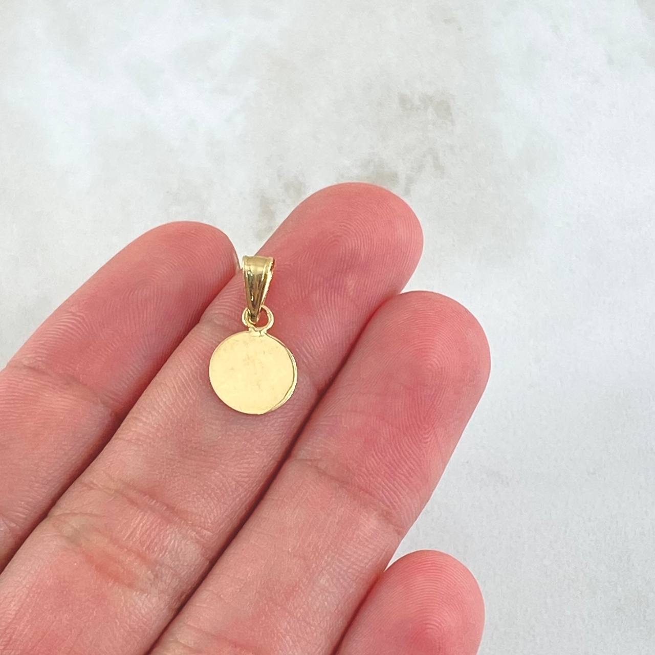 Pendant Circle Plate 0.4gr / 0.6in / Smooth 18K Gold ©