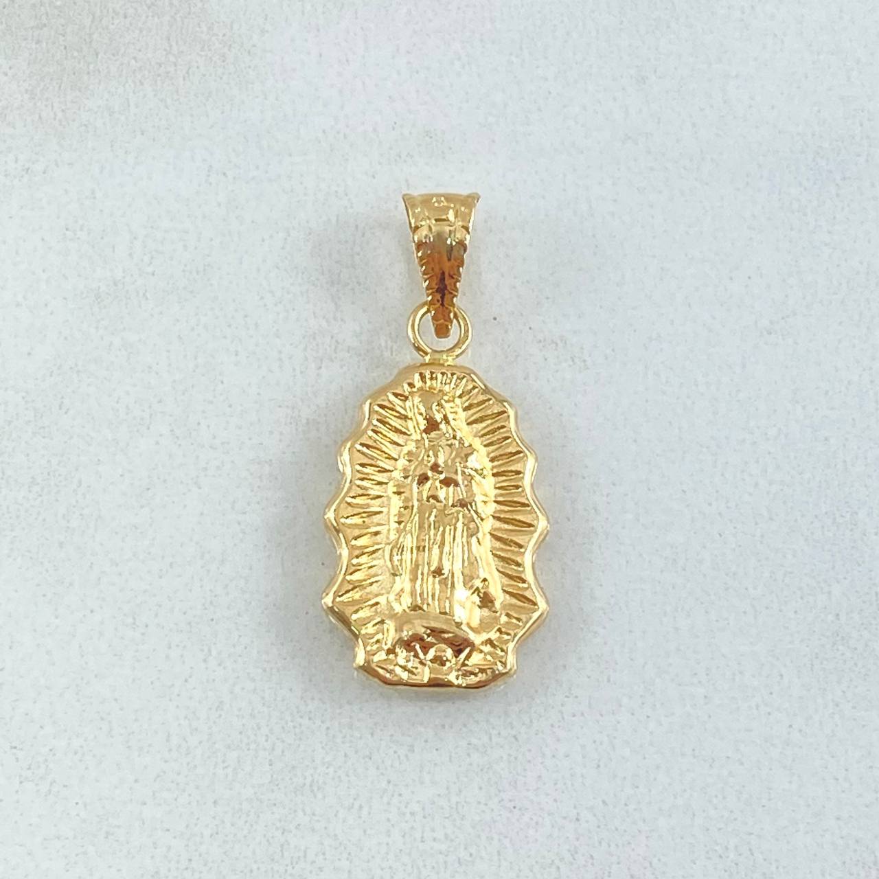 Dije Virgen Guadalupe Silueta Rallado 0.7gr / 3/4 in / Oro Amarillo 18K ©