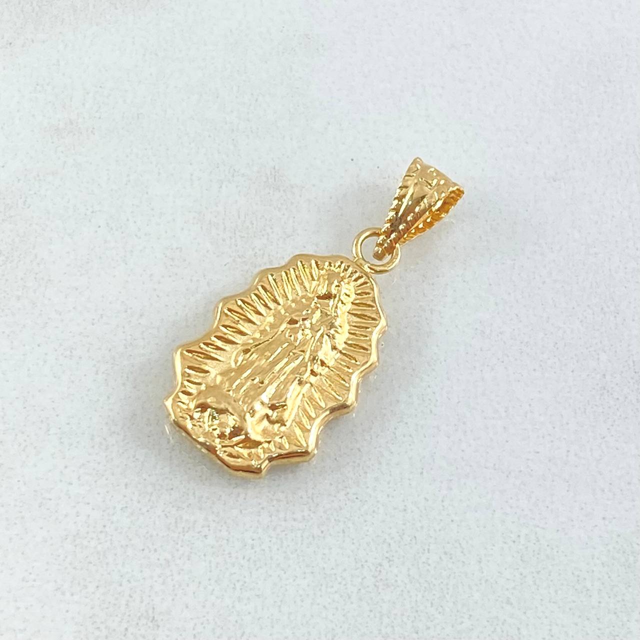 Pendant Virgin Guadalupe 0.65gr / 0.9in / Silhouette 18K Gold