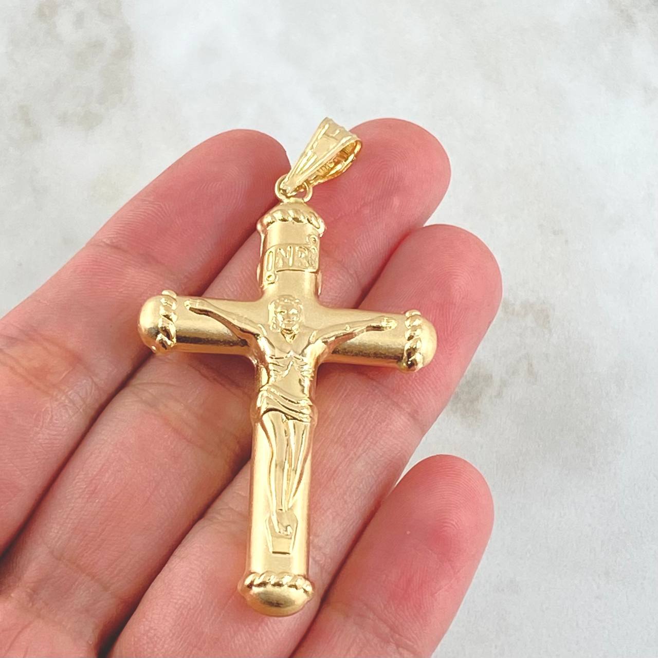Pendant Cross Christ 4.8gr / 2.5in / Bordered Tips 18K Gold ©