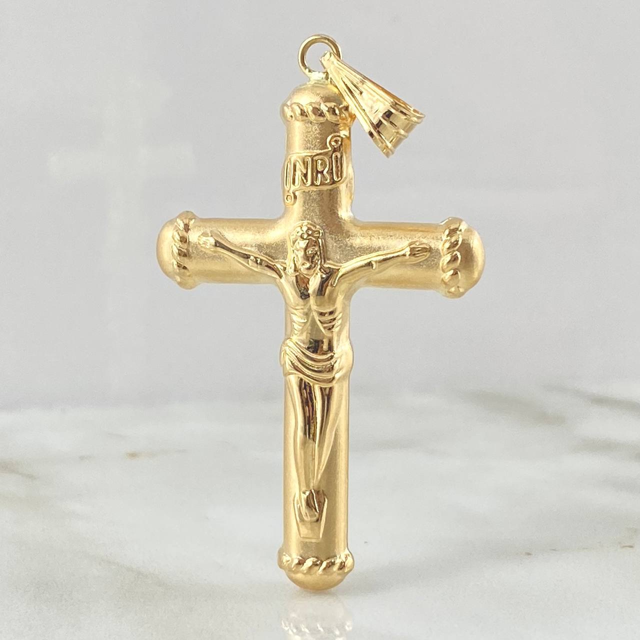 Pendant Cross Christ 4.8gr / 2.5in / Bordered Tips 18K Gold ©