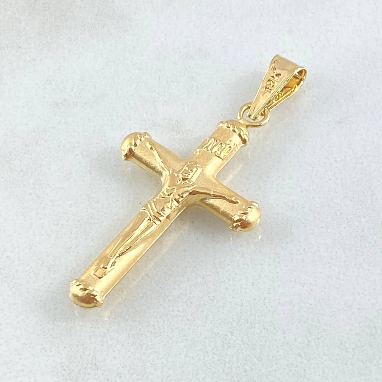 Dije Cruz Cristo 1.6gr / 4.1cm / Puntas Bordeadas Oro Amarillo 18K ©