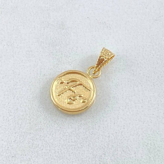 Dije Fe 0.95 g / 3/4 in Oro Amarillo 18K
