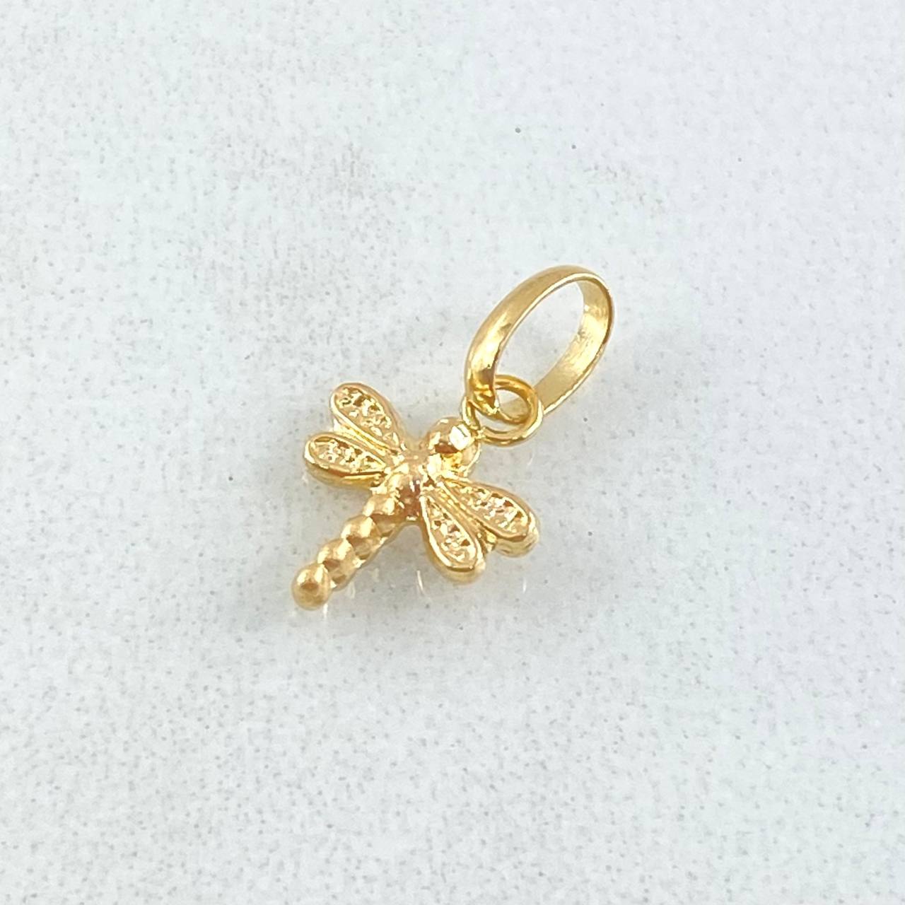 Pendant Dragonfly 0.3gr / 0.6in / Smooth Bail 18K Gold ©