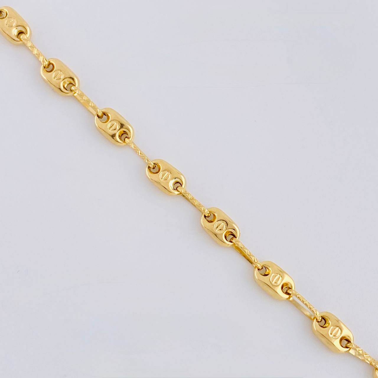Cadena Rustica Tornillo Diamantado 8.6 g / 24 1/2 in / 3.5 mm Oro Amarillo 18K