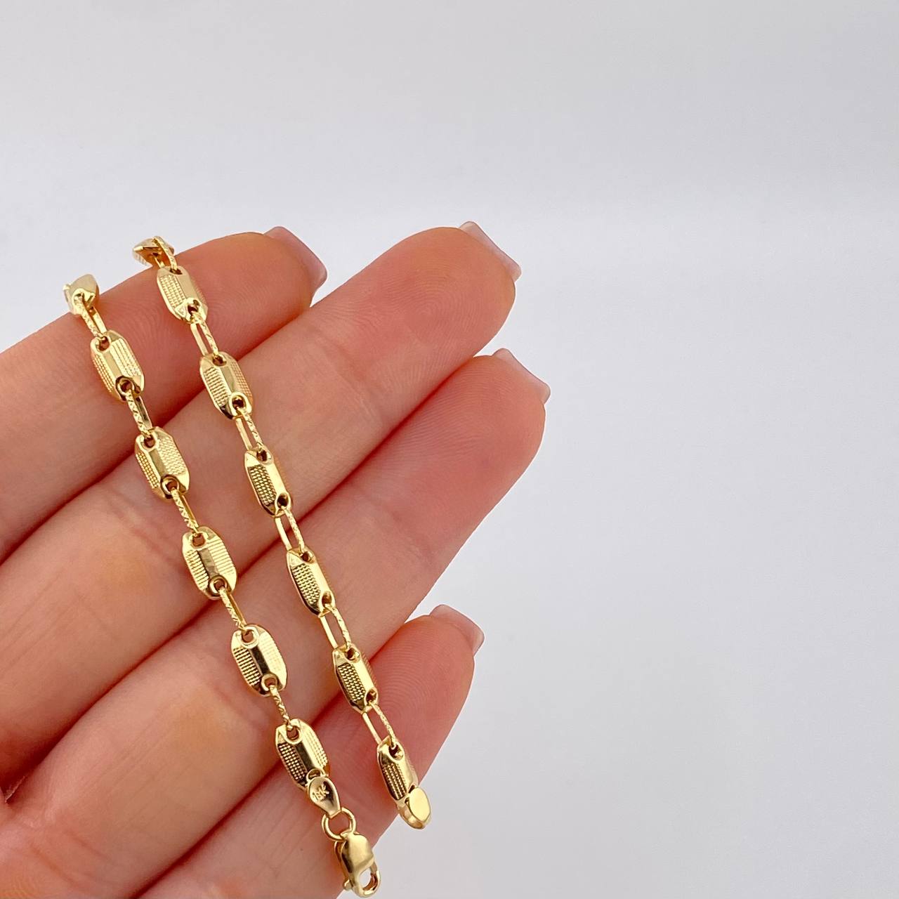 Cadena Rustica Adije 10.35 g / 24 1/4 in / 4.3 mm Oro Amarillo 18K