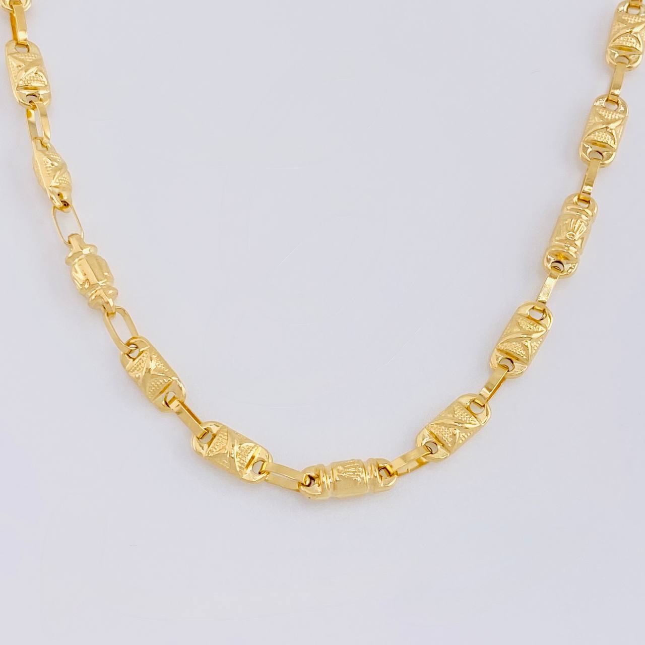Rustic Chain Crossed Crown 12.4 g / 24 1/4 in / 4.2 mm 18K Yellow Gold