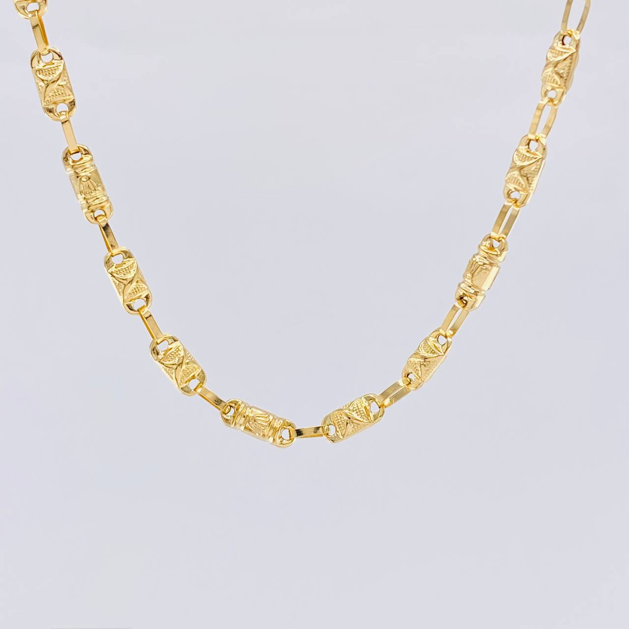 Rustic Chain Crossed Crown 12.4 g / 24 1/4 in / 4.2 mm 18K Yellow Gold