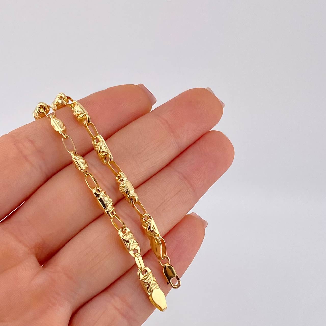 Rustic Chain Crossed Crown 12.4 g / 24 1/4 in / 4.2 mm 18K Yellow Gold