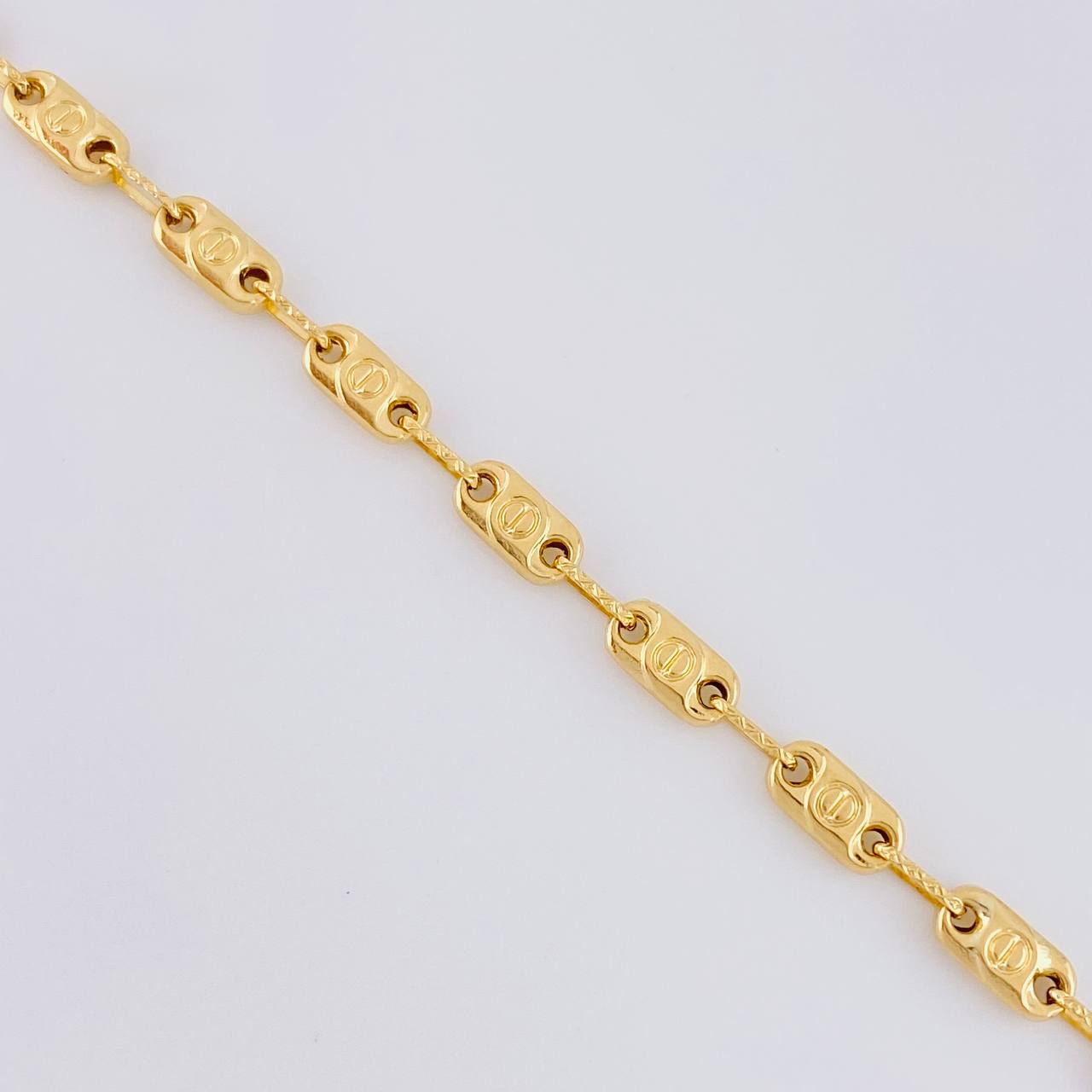 Rustic Screw Diamond Cut Chain 9.65 g / 24 1/4 in / 3.9 mm 18K Yellow Gold