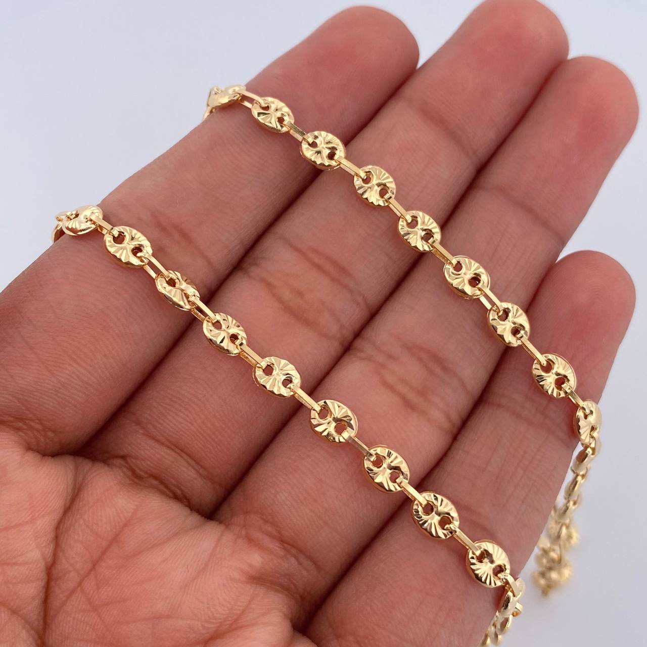 Cadena GC 9.7gr / 61.5cm / 4.1mm Diamantada Oro Amarillo 18K &