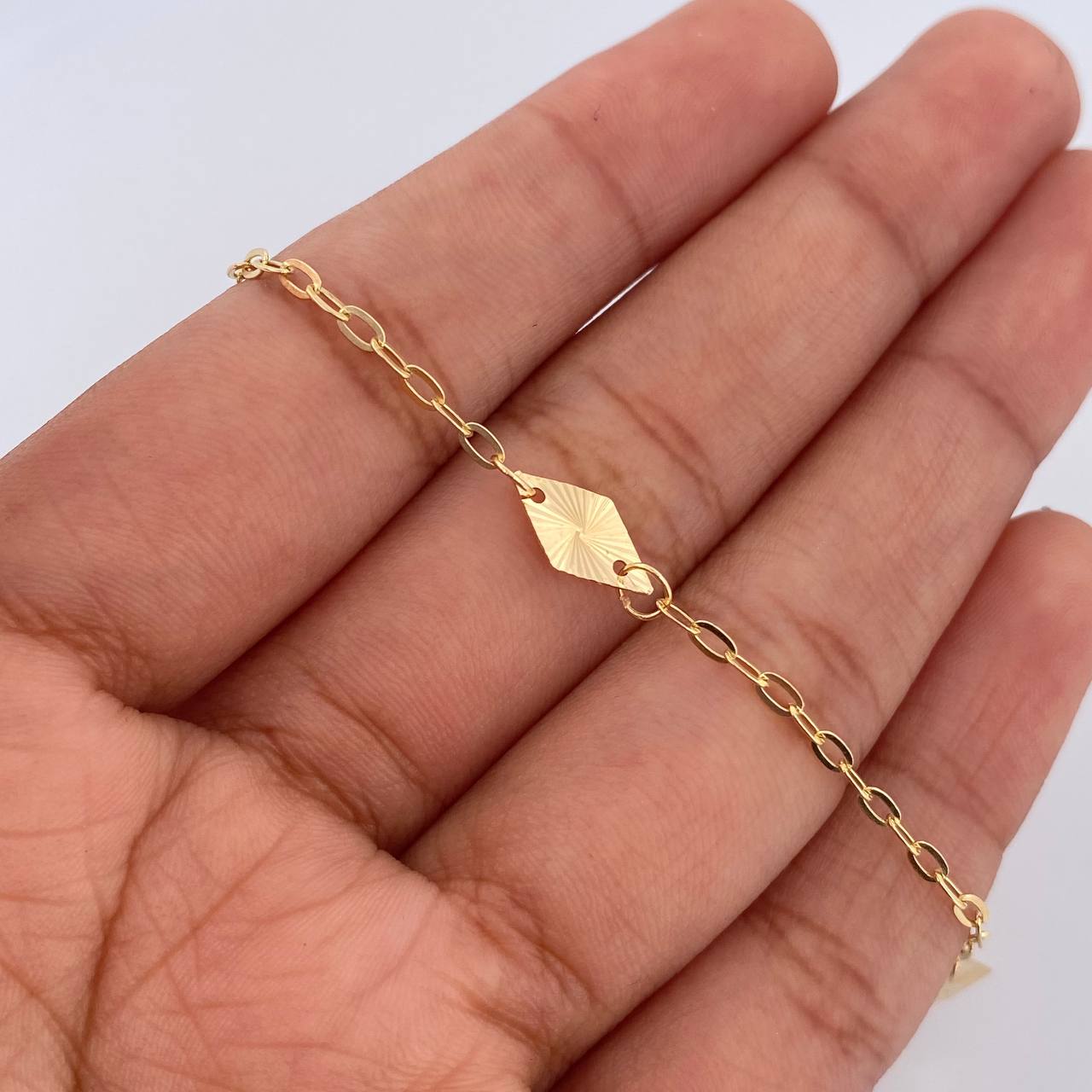 Anklet Box 2.2gr / 25cm / 9.8in / 1.9mm Pendants 18K Yellow Gold &