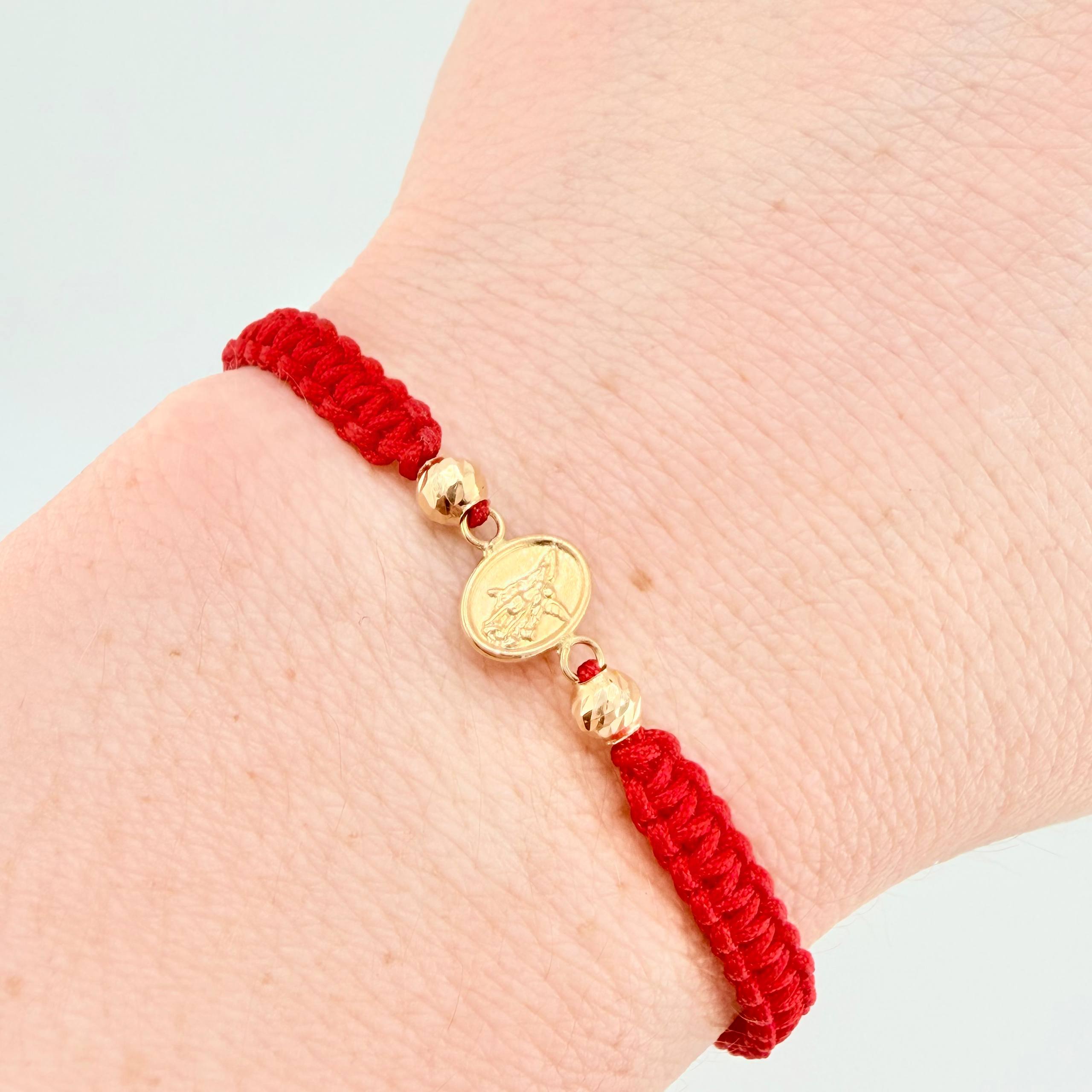 Pulsera Roja San Miguel Bolas Diamantadas 2und / Oro Amarillo 18K ©