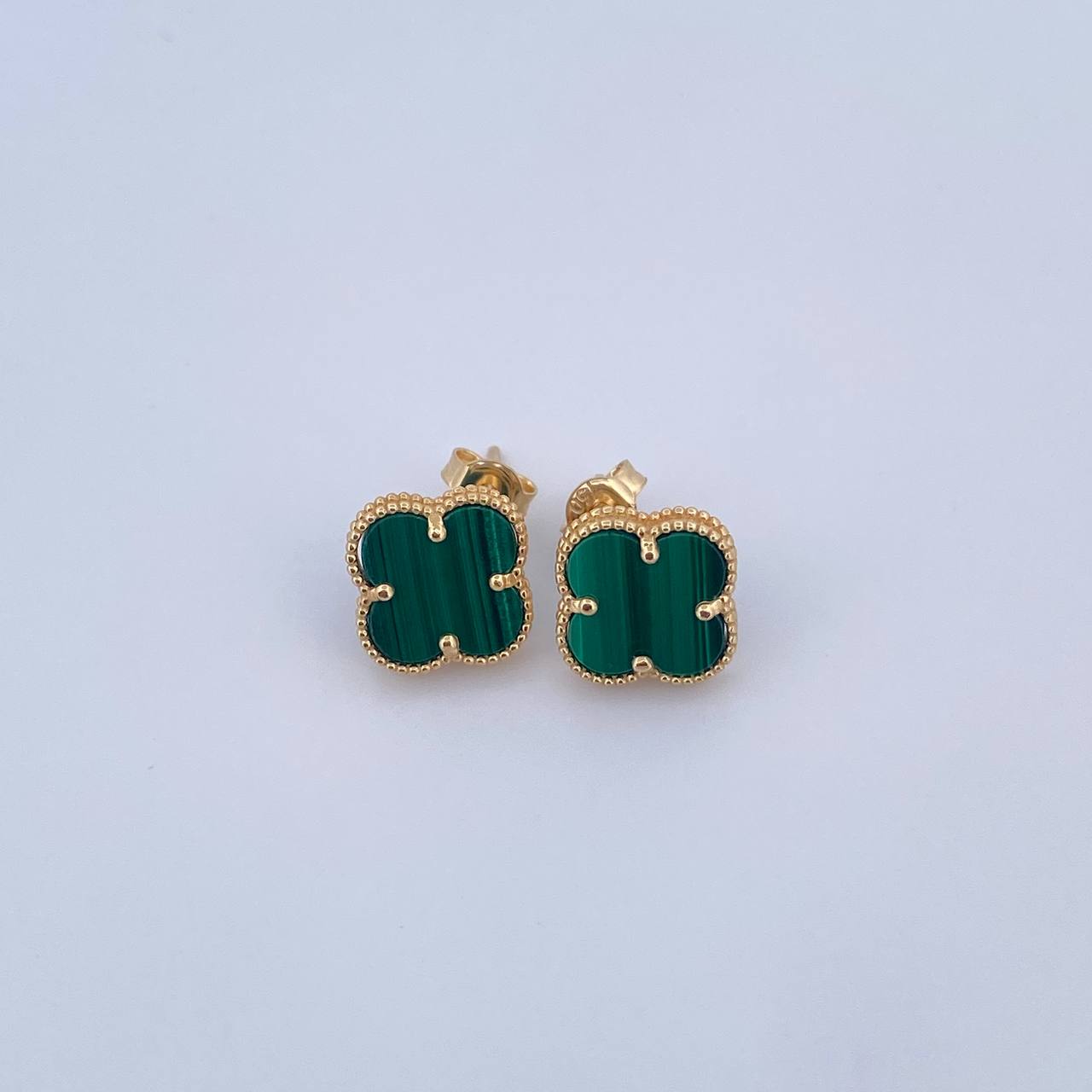 Stud Earrings Clover VCyA 2.35gr / Green Malachite Yellow Gold +4 18K &