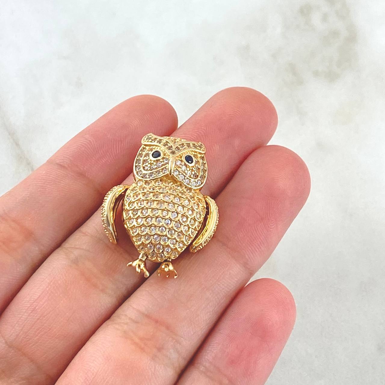 Pendant Owl 9.5gr / 2.6cm / White Zircons Blue Eyes 18K Yellow Gold *