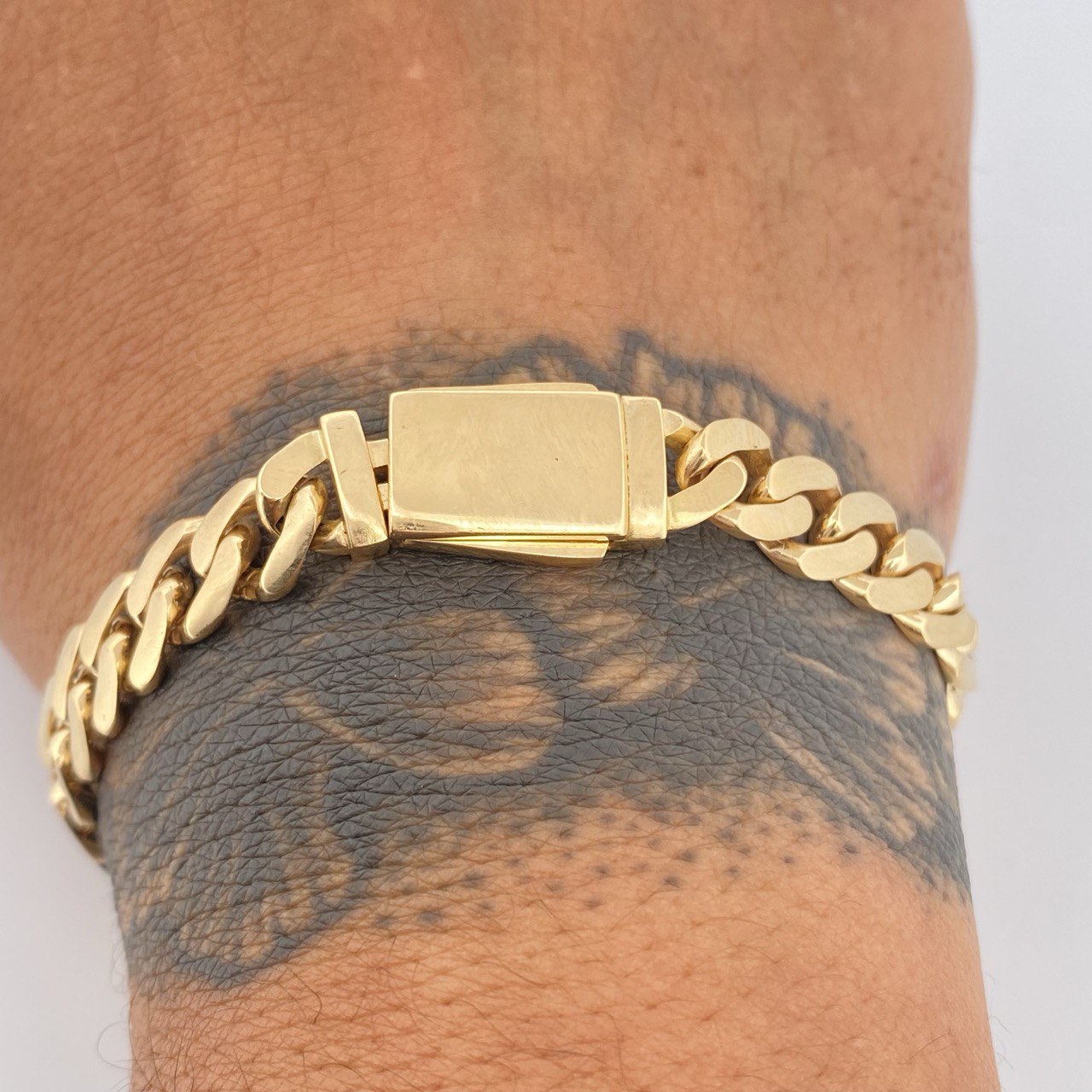 Cuban Bracelet 14gr / 7.9in / 18K Gold $