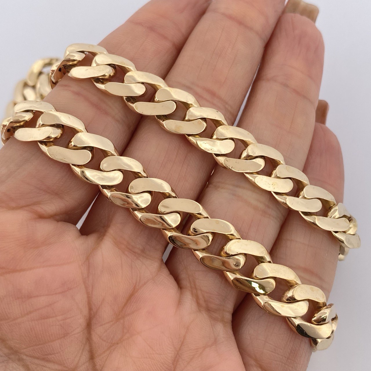 Cuban Links 46.85gr / 24.3in / 18K Gold $