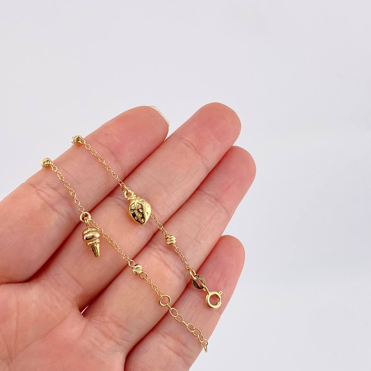 Tobillera Aro Seguido Dije 3.5g / 9 3/4 in / 0.6mm Oro Amarillo 18K