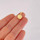 Dije Letra E Marco Bordeado 0.6g / 3/4 in Oro Amarillo 18K