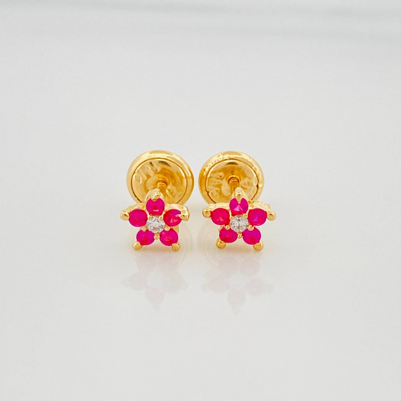 Topos Flor 0.85 g / in / 5.3 mm Oro Amarillo 18K