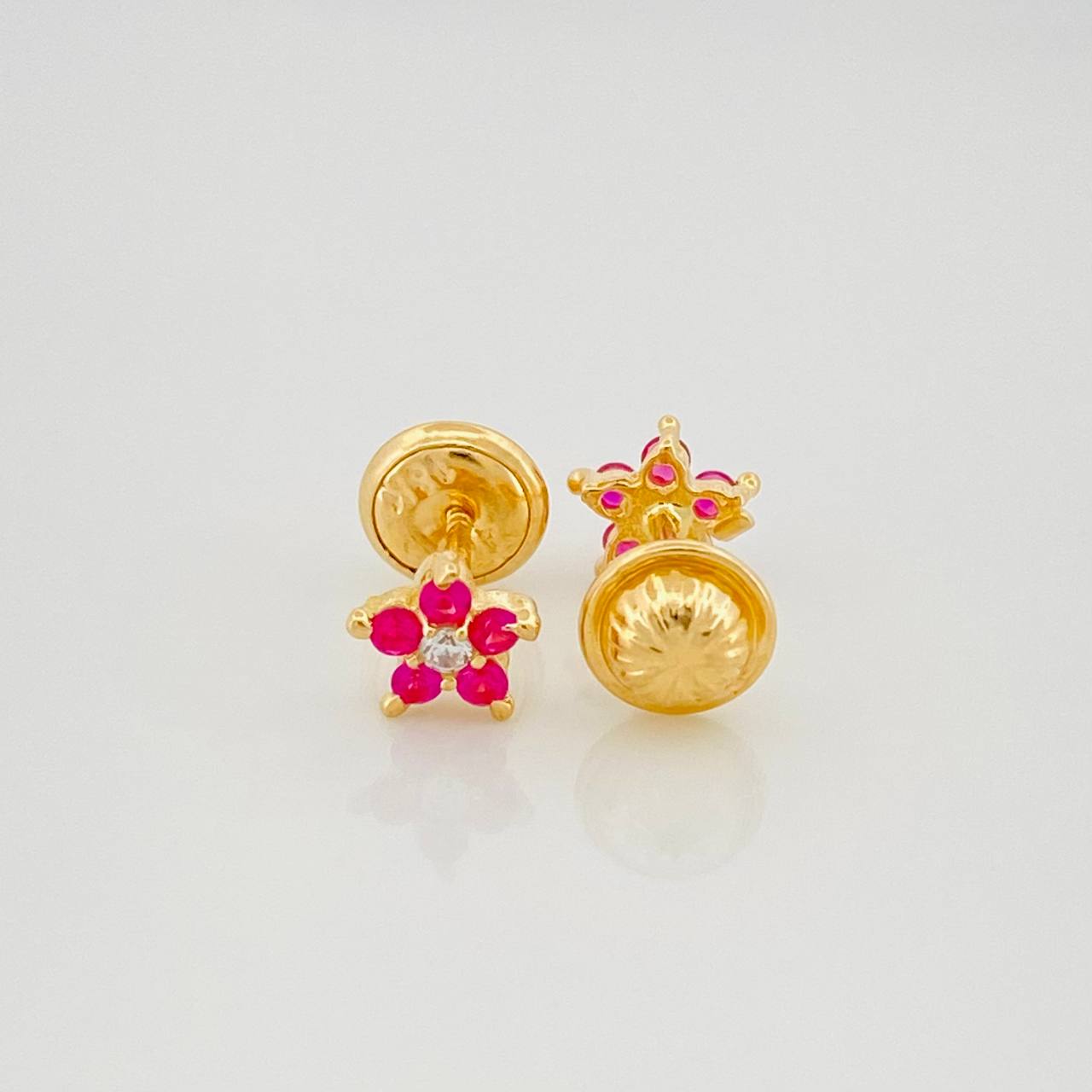 Topos Flor 0.85 g / in / 5.3 mm Oro Amarillo 18K