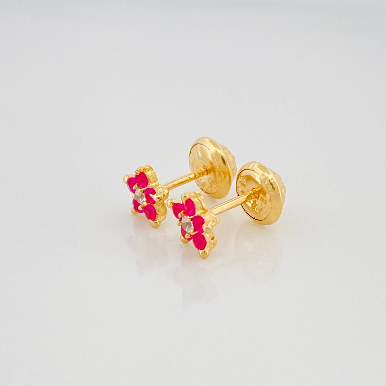 Topos Flor 0.85 g / in / 5.3 mm Oro Amarillo 18K