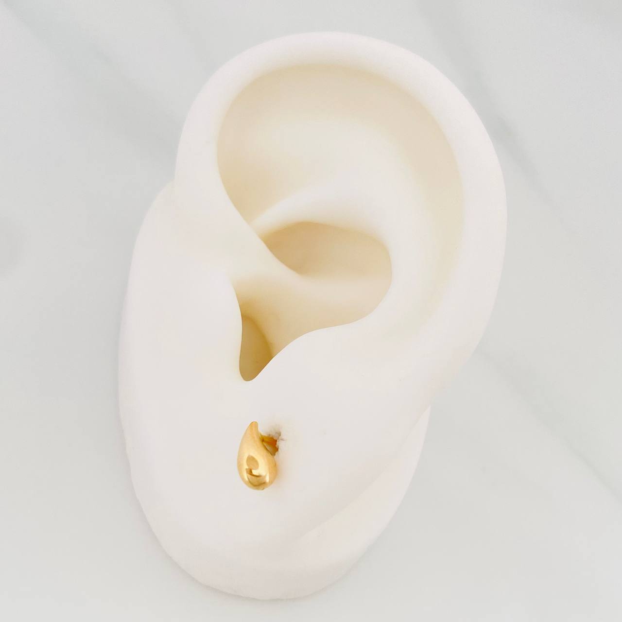 Stud Earrings Tear 0.6 g / in / 3 mm Yellow Gold 18K